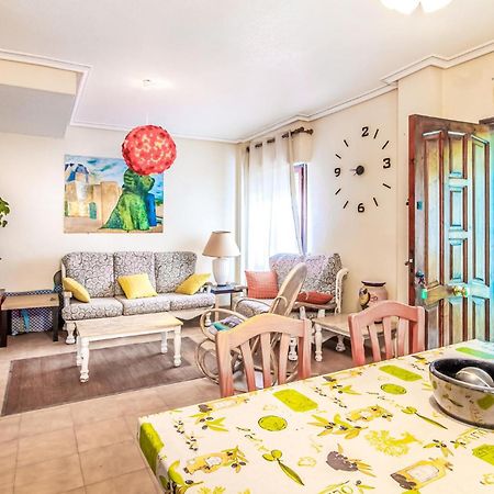 Lovely Home In Santa Pola With Kitchen Eksteriør bilde