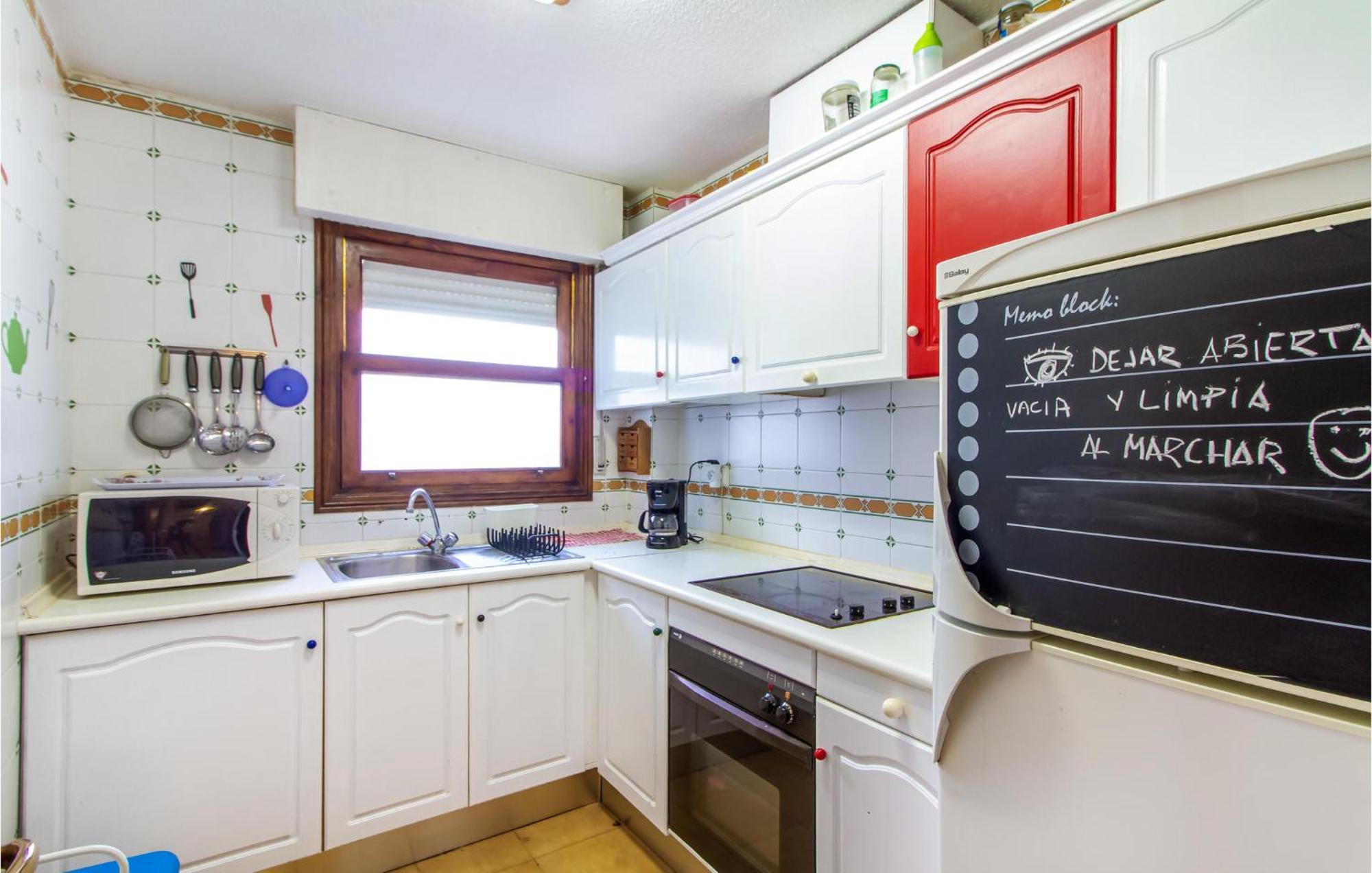 Lovely Home In Santa Pola With Kitchen Eksteriør bilde