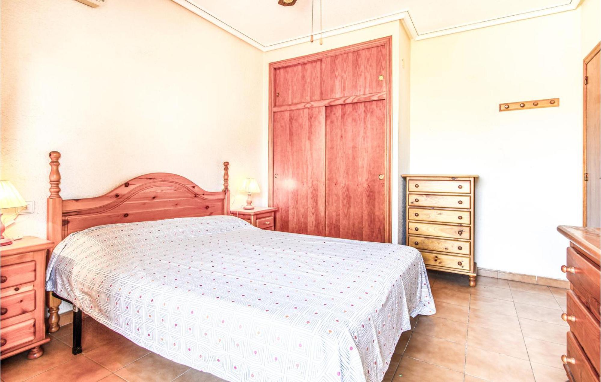 Lovely Home In Santa Pola With Kitchen Eksteriør bilde