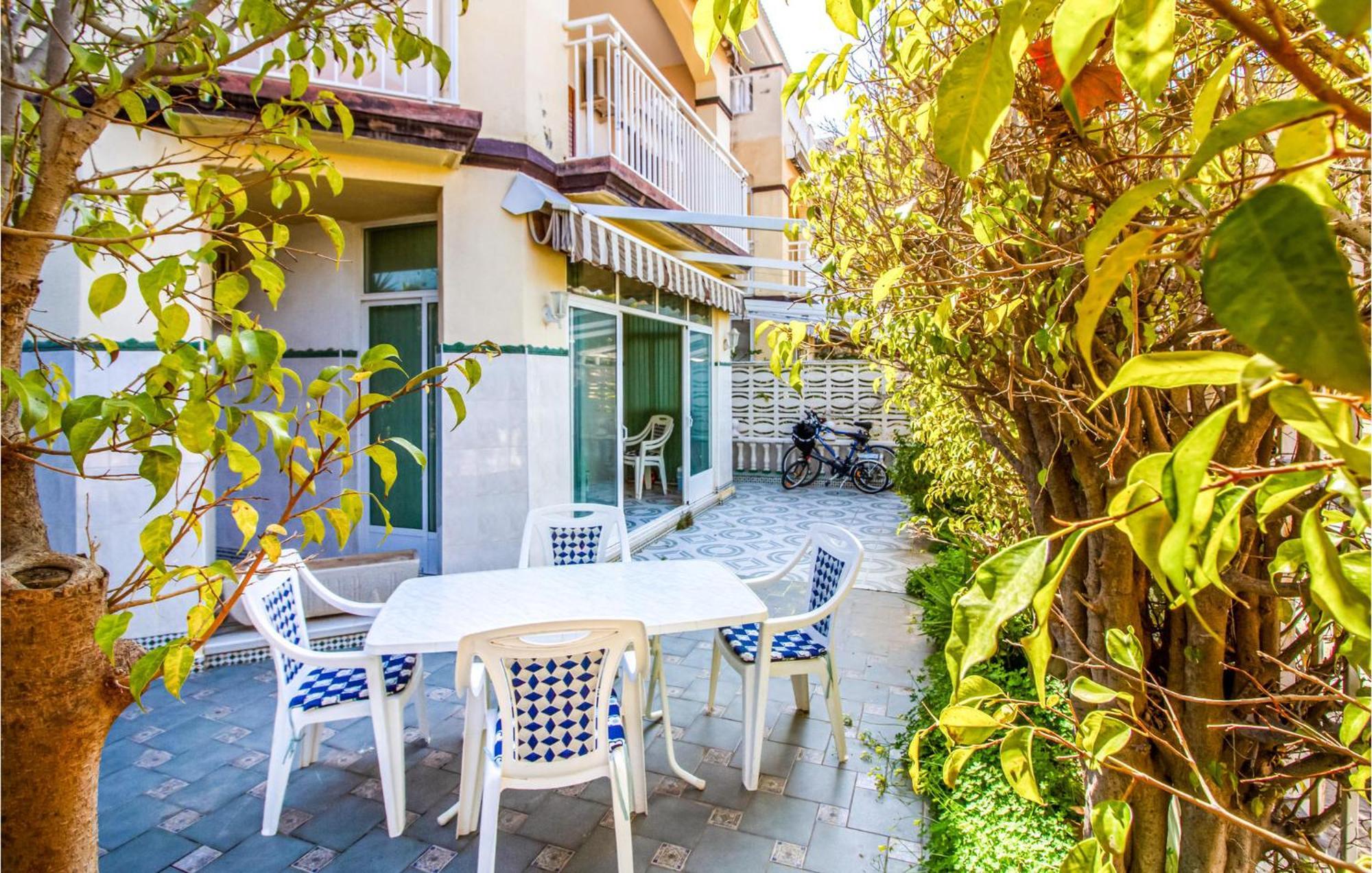 Lovely Home In Santa Pola With Kitchen Eksteriør bilde